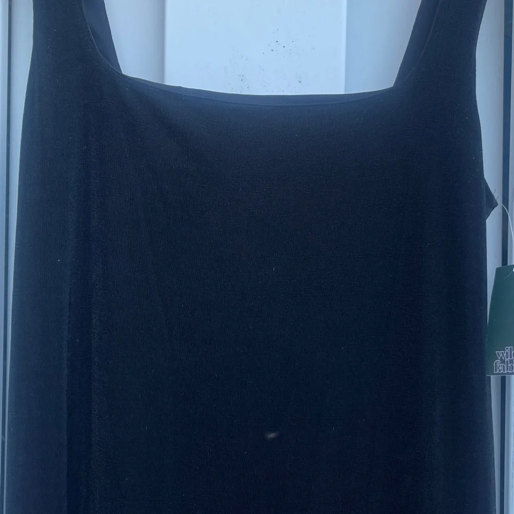 N/A chic black